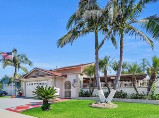 595 Traverse Dr, Costa Mesa, CA 92626