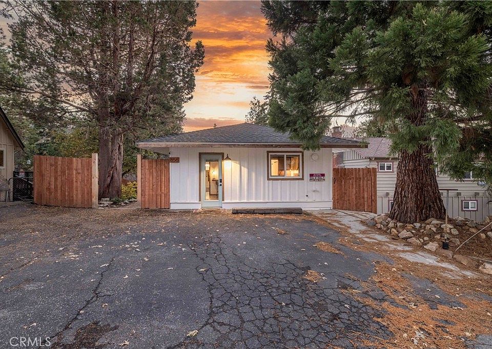 1st image of 856 Tehama Dr