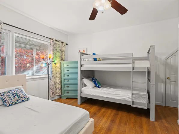 81 Humphrey Avenue image 24 of 37