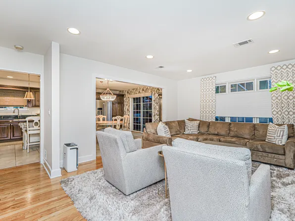 133 Goodwin Avenue image 16 of 53