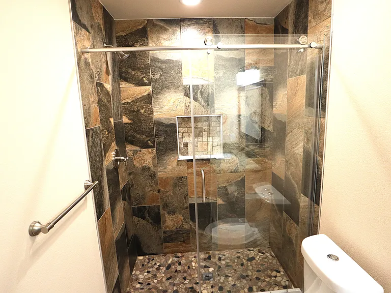 2ND BEDROOM SHOWER