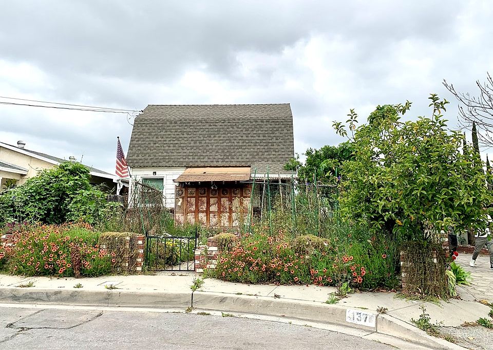 1st image of 137 Loftus Dr