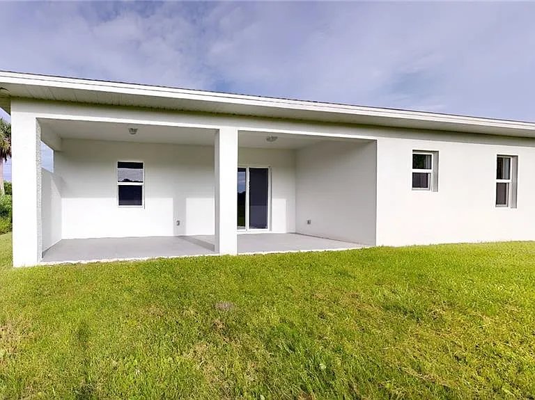 6108 Stratton Rd — Photo 3