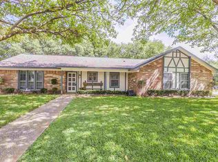 105 Linden Ln, Hewitt, TX 76643