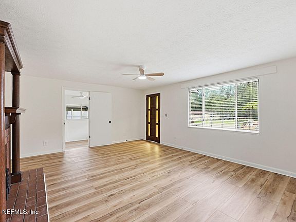 5th image of 388 Arora Blvd
