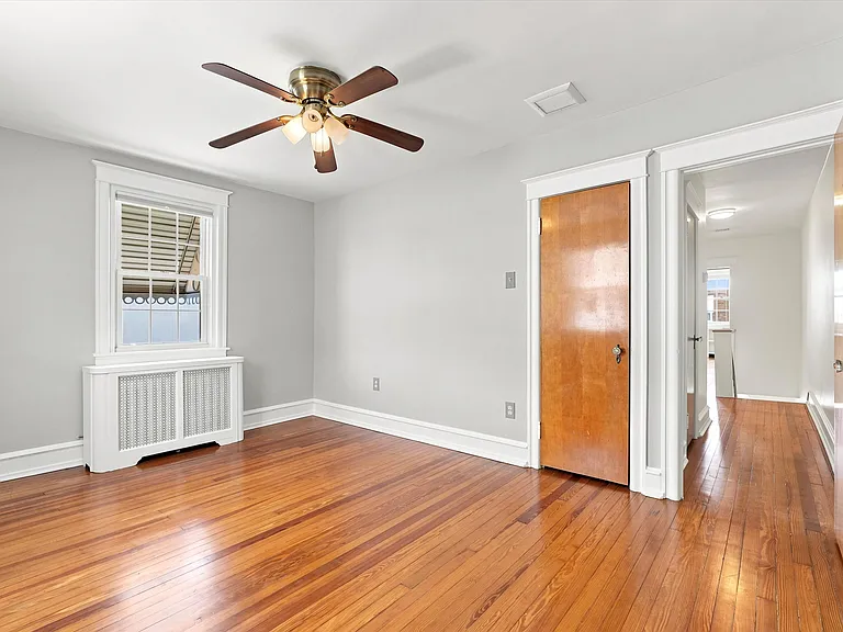 4419 Edgemont St — Photo 23