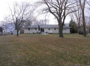 9 Sioux Ct, Appleton, WI 54911