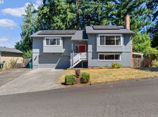 12245 SE Quietwoods St, Happy Valley, OR 97086