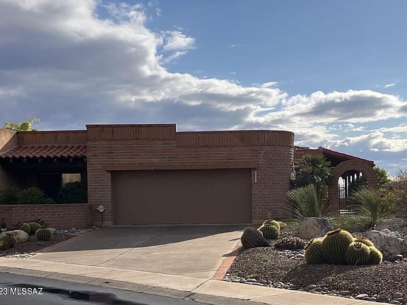 2nd image of 4551 N Plaza De Toros