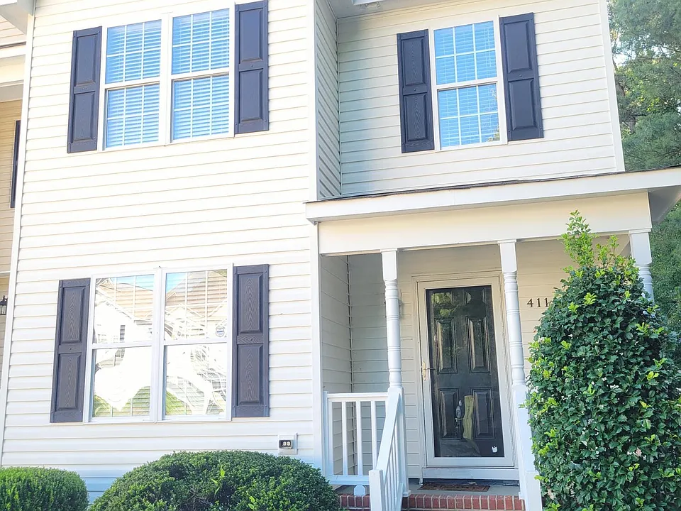 411 Whitehall Ct