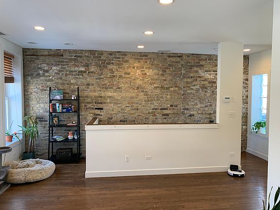 4th image of 1647 W Cortland St #2