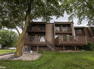 2700 N Shore Dr #B-14, Clear Lake, IA 50428