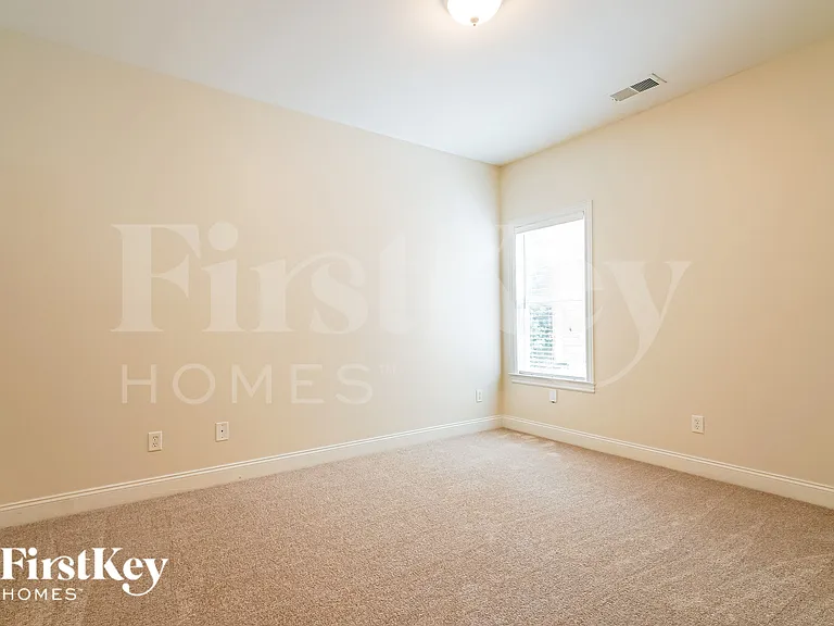 104 Belvedere Dr — Photo 16