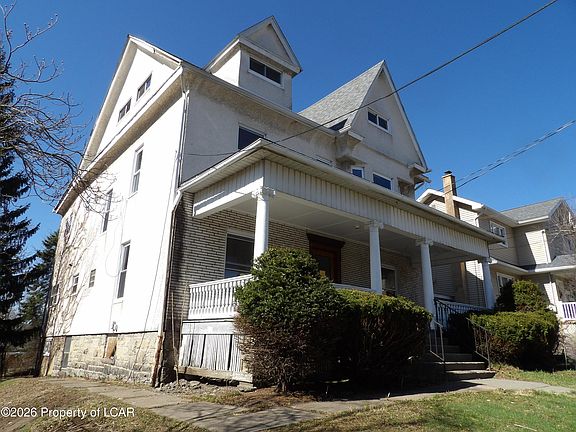 2nd image of 710 Smith St