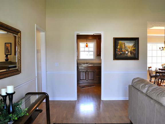 4th image of 102 Buck Path Ln