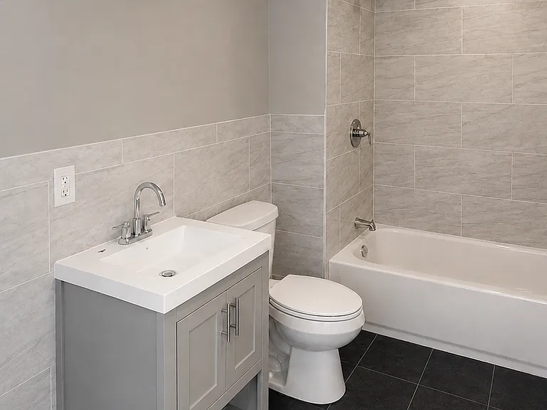 275 Halsted St #2 — Photo 4