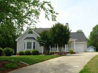 3025 Dahlgreen Rd, Raleigh, NC 27615