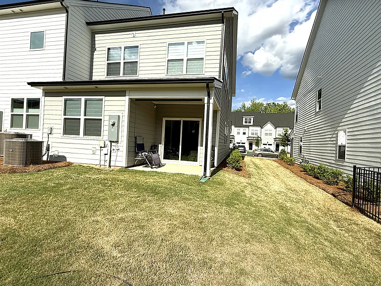 9451 Munsing Dr — Photo 32