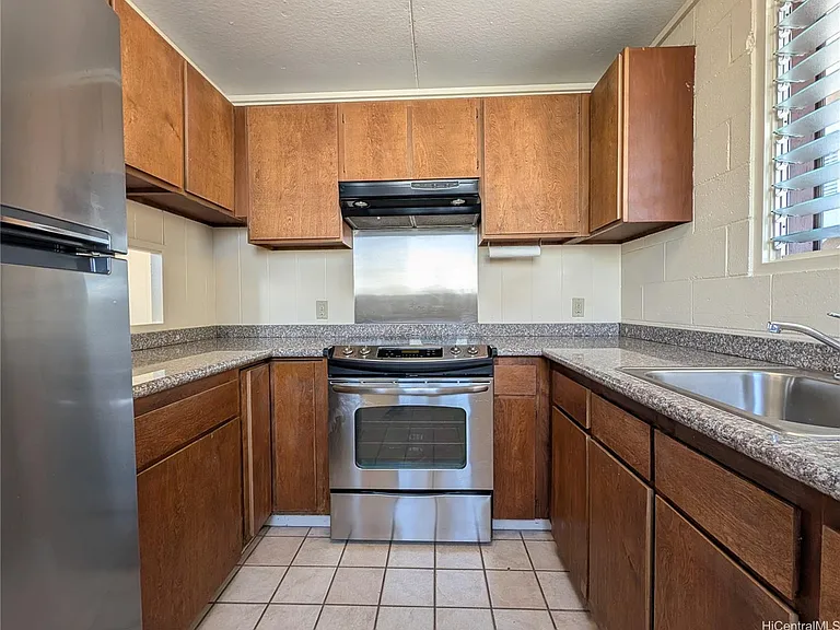 1267 Rycroft St #1 — Photo 4
