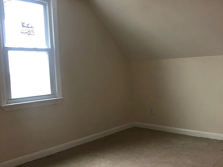 200 Hall Ave — Photo 10
