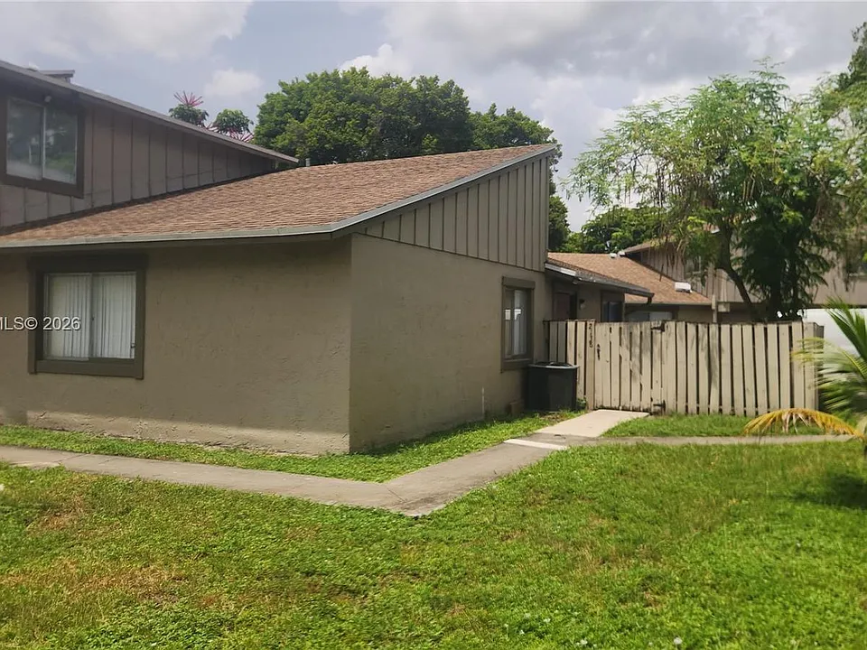 2138 NW 57th Ave #13-C