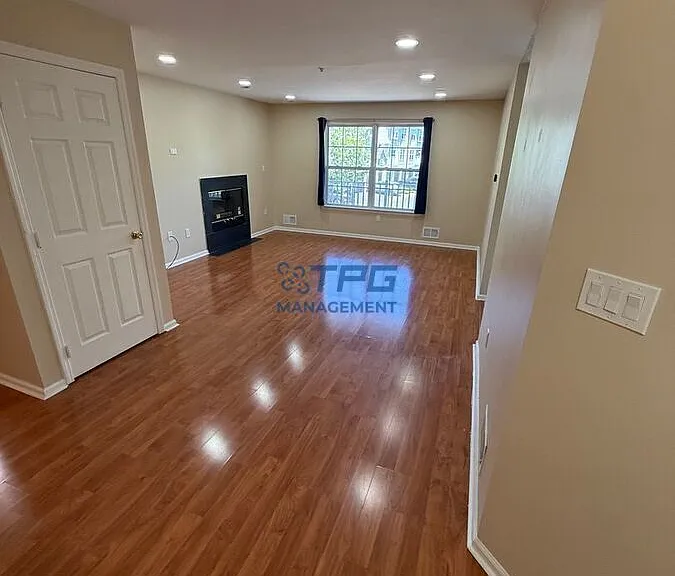 19 Newburgh Dr — Photo 3