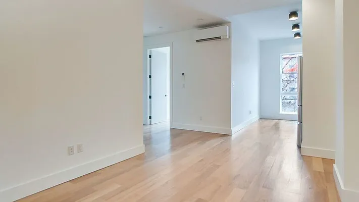 Rented by Nooklyn NYC LLC | media 84