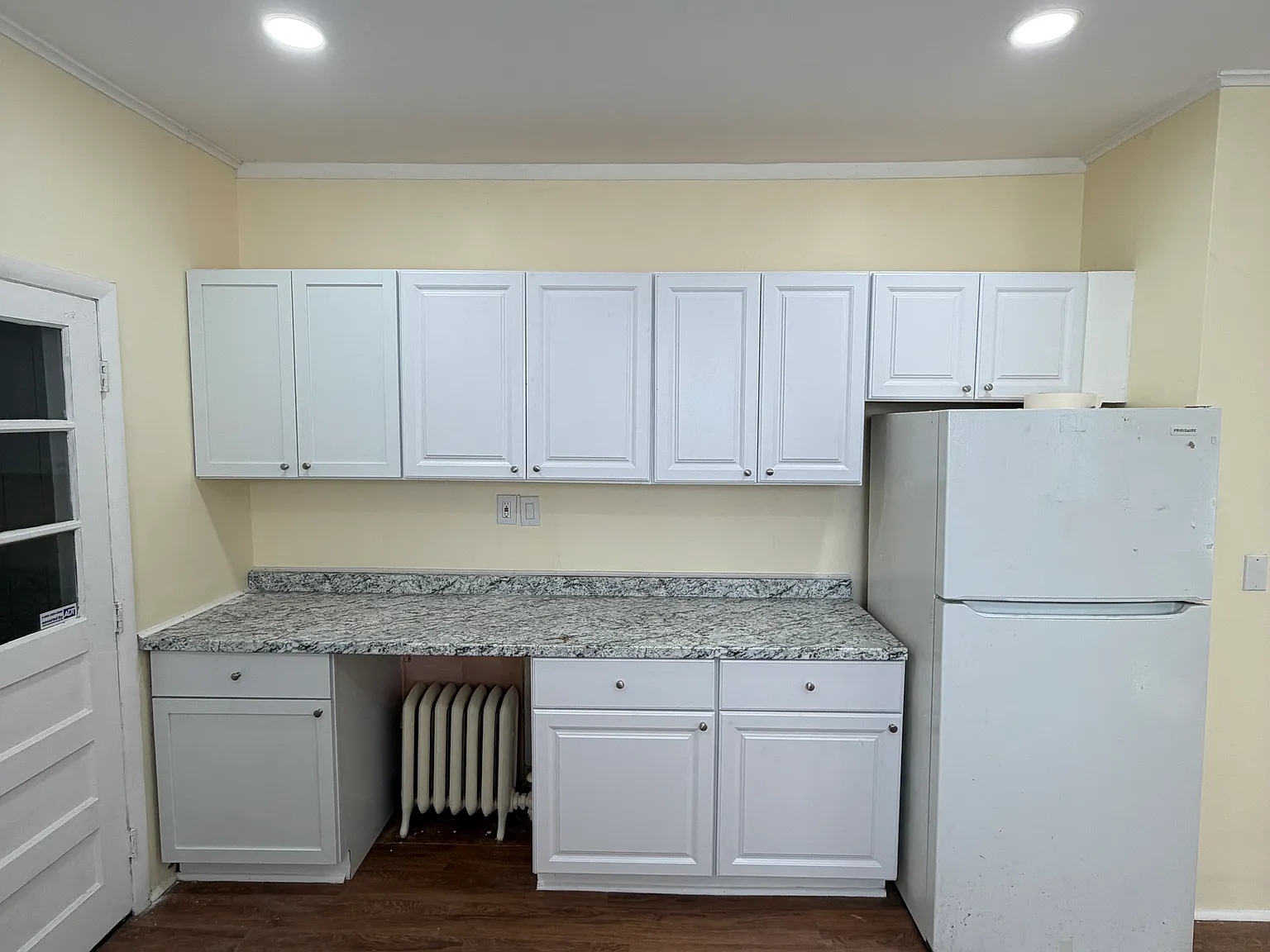 3 bed, 750 sqft, $1,500 — Photo 2