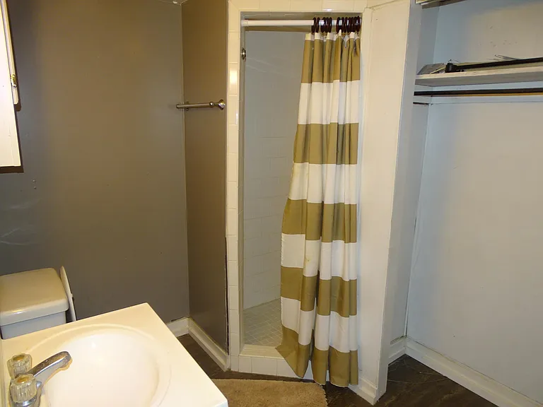 2820 25th St #B — Photo 6