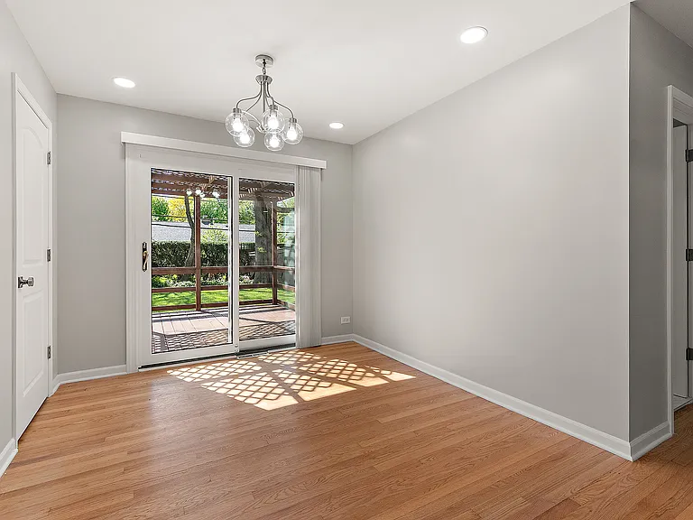 11920 S 74th Ave — Photo 9