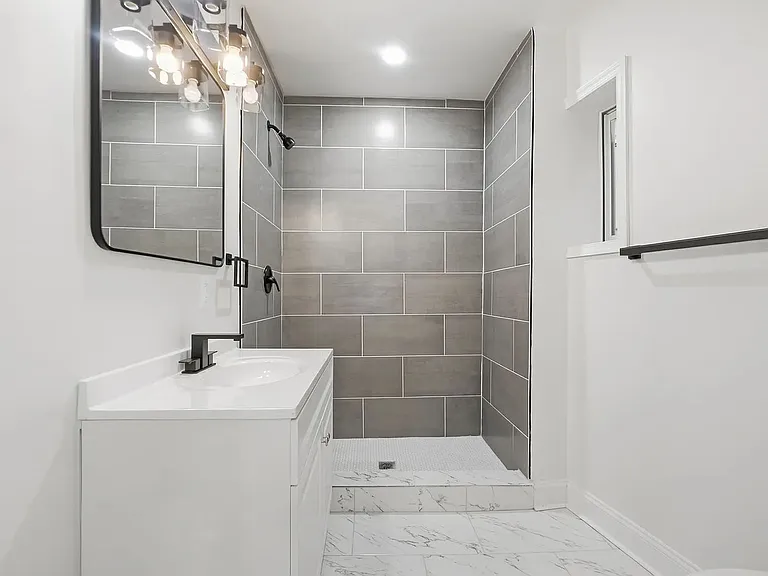 744 N Patterson Park Ave — Photo 6