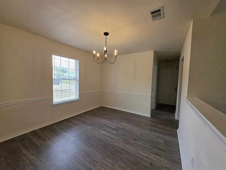 404 Riverchase Blvd — Photo 4