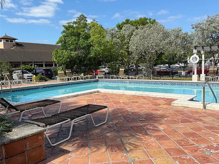 10403 N Kendall Dr #A209 — Photo 22