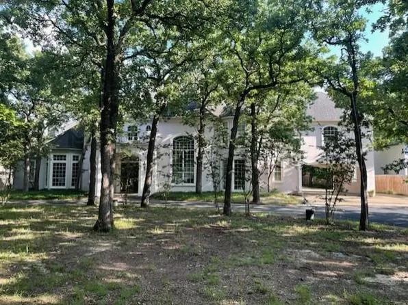 1228 W Grauwyler Rd, Irving, TX 75061