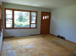 718 Plum St, Peru, IL 61354