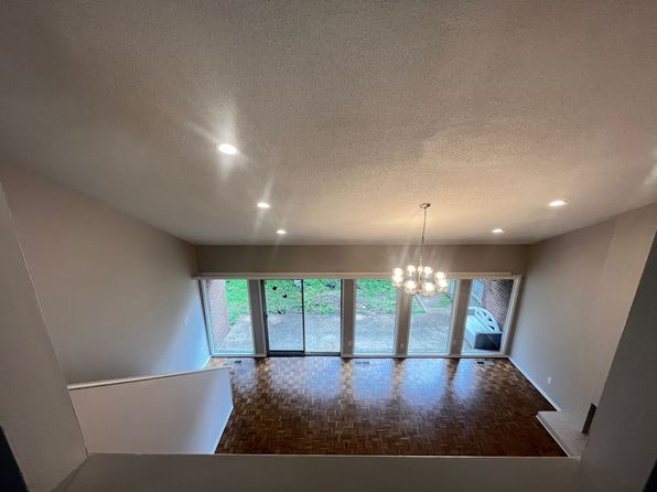 5763 Barfield Cres