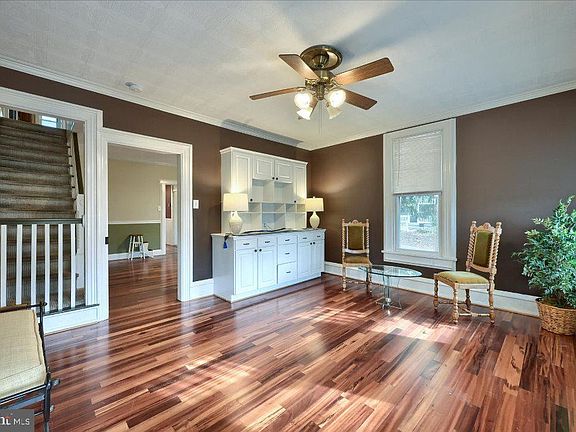 3rd image of 103 Froelich Ave