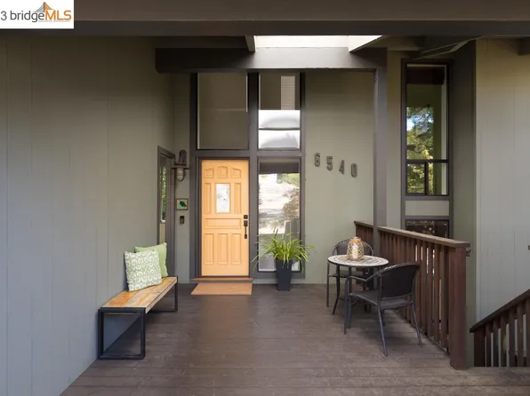 6540 Saroni Dr, Oakland, CA 94611