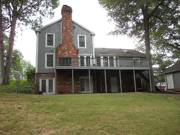 3rd image of 2354 Saint Malo St