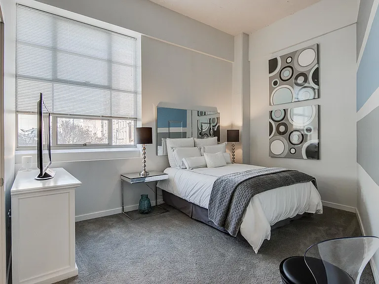 520 Park Avenue — Photo 3