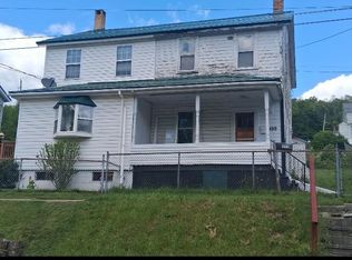 499 2nd St, Windber, PA 15963