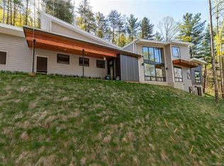 111 Carter Cove Rd, Asheville, NC 28804