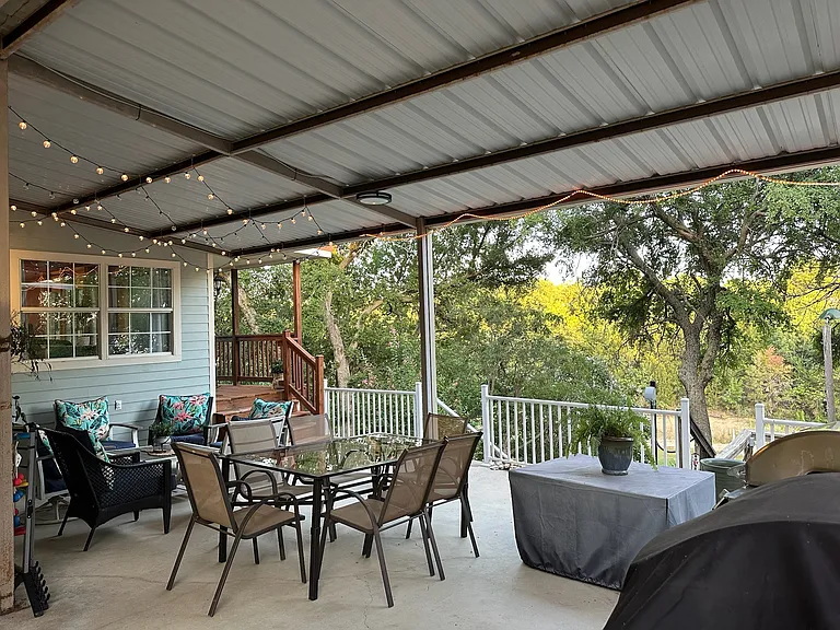 405 S Lakewood Cir — Photo 2