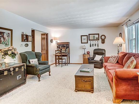 5th image of 1017 Carlo Dr