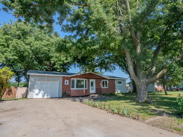 11510 15th Street Ct, Milan, IL 61264