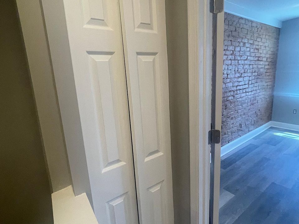 1st image of 3016 N Marshall St #2