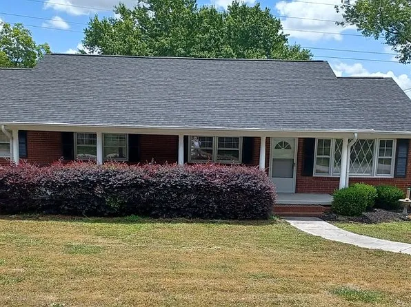 602 Avon Dr, Taylors, SC 29687