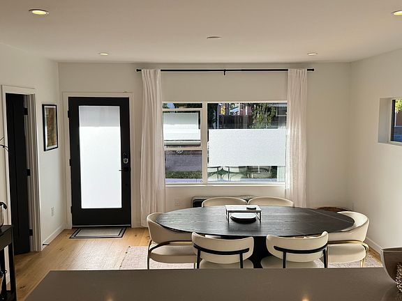 4th image of 2316 S Acoma St