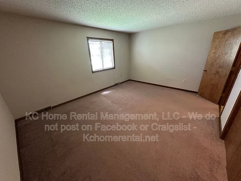 6251 Rene St — Photo 18