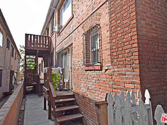 3rd image of 370 N Wilton Pl